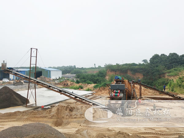 時(shí)產(chǎn)150噸水洗砂生產(chǎn)線現(xiàn)場